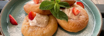Domáce šišky s jahodovým mascarpone krémom